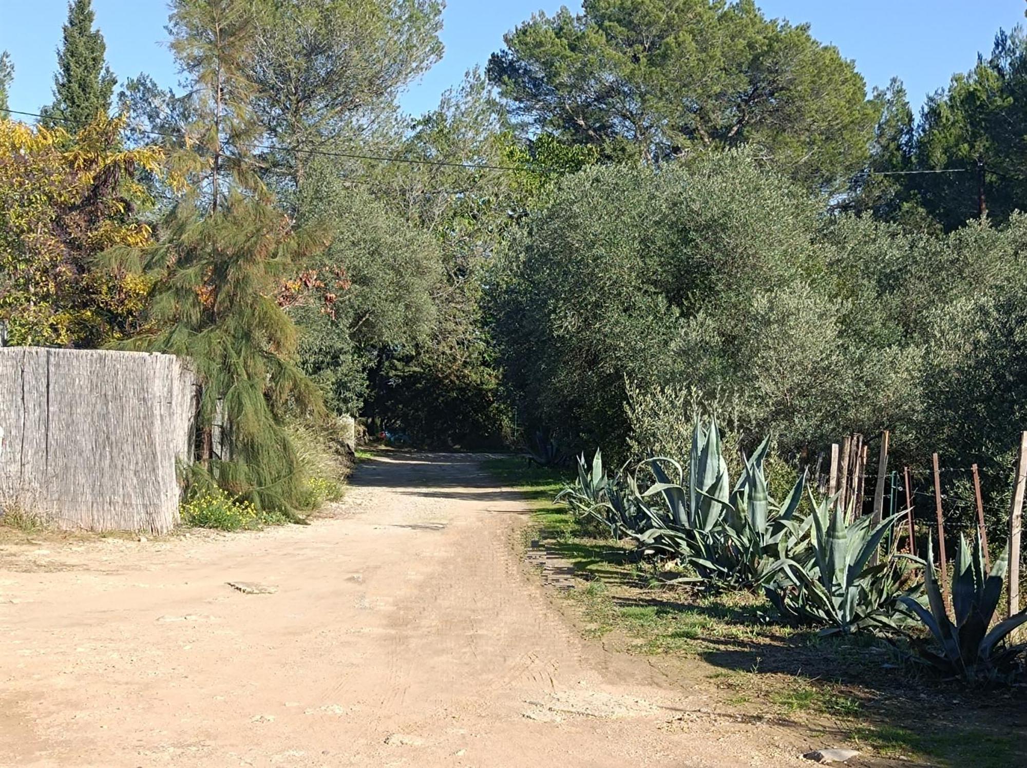 Ecoutez Les Oiseaux Hotel Lunel  Exterior photo